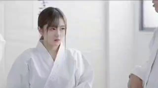 头发乱了